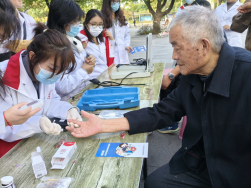 “医”心防“核”护健康 ——双轨服务进社区(图4) “医”心防“核”护健康 ——双轨服务进社区(图4)