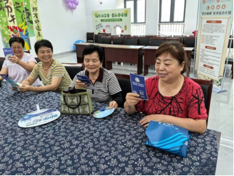 “防治结核，守护健康” 社区科普行 —— 皖南医科大学红十字协会走进九龙村卫生室开展结核病防治宣教活动(图2)