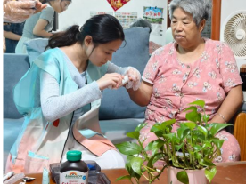 科普健康进社区 志愿同行护安康 ——皖南医科大学红十字协会开展肺结核与慢性病科普志愿服务活动(图2)